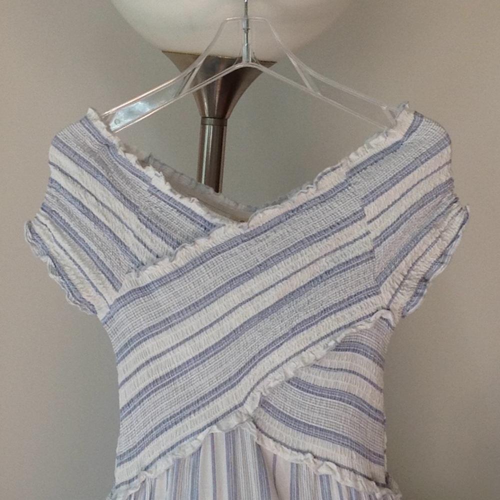 💙 Jessica Simpson - Cross Bodice Linen Maxi Dress - Picture 3 of 5